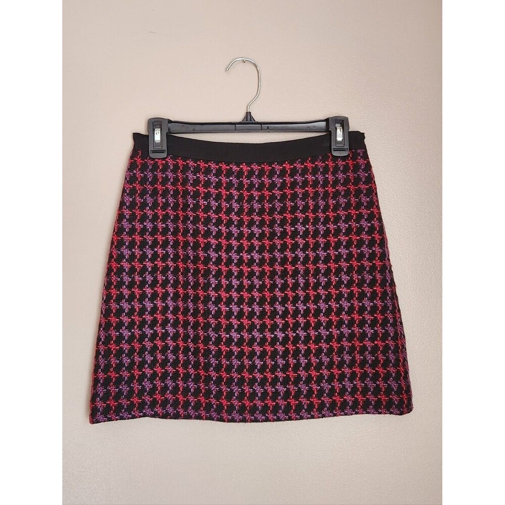 LOFT Black and Pink Houndstooth Knit Mini Skirt Size 2 Petite